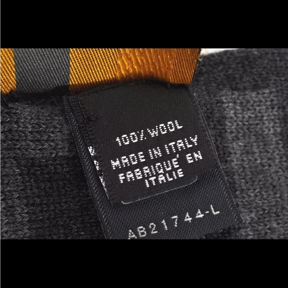 Authentic Fendi scarf Woolen Scarf - Picture 4 of 12